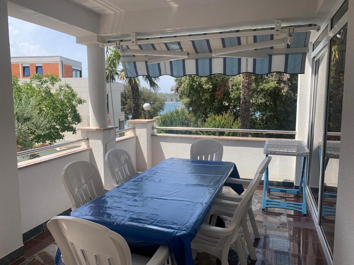 Apartmani Auer Pjescana Uvala Εξωτερικό φωτογραφία