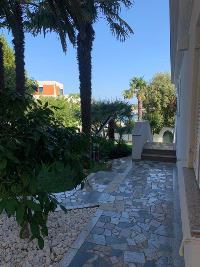 Apartmani Auer Pjescana Uvala Εξωτερικό φωτογραφία