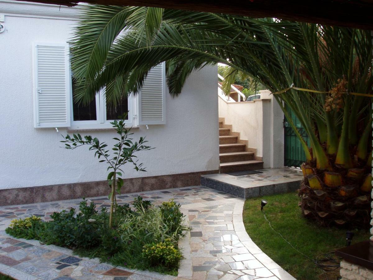Apartmani Auer Pjescana Uvala Εξωτερικό φωτογραφία