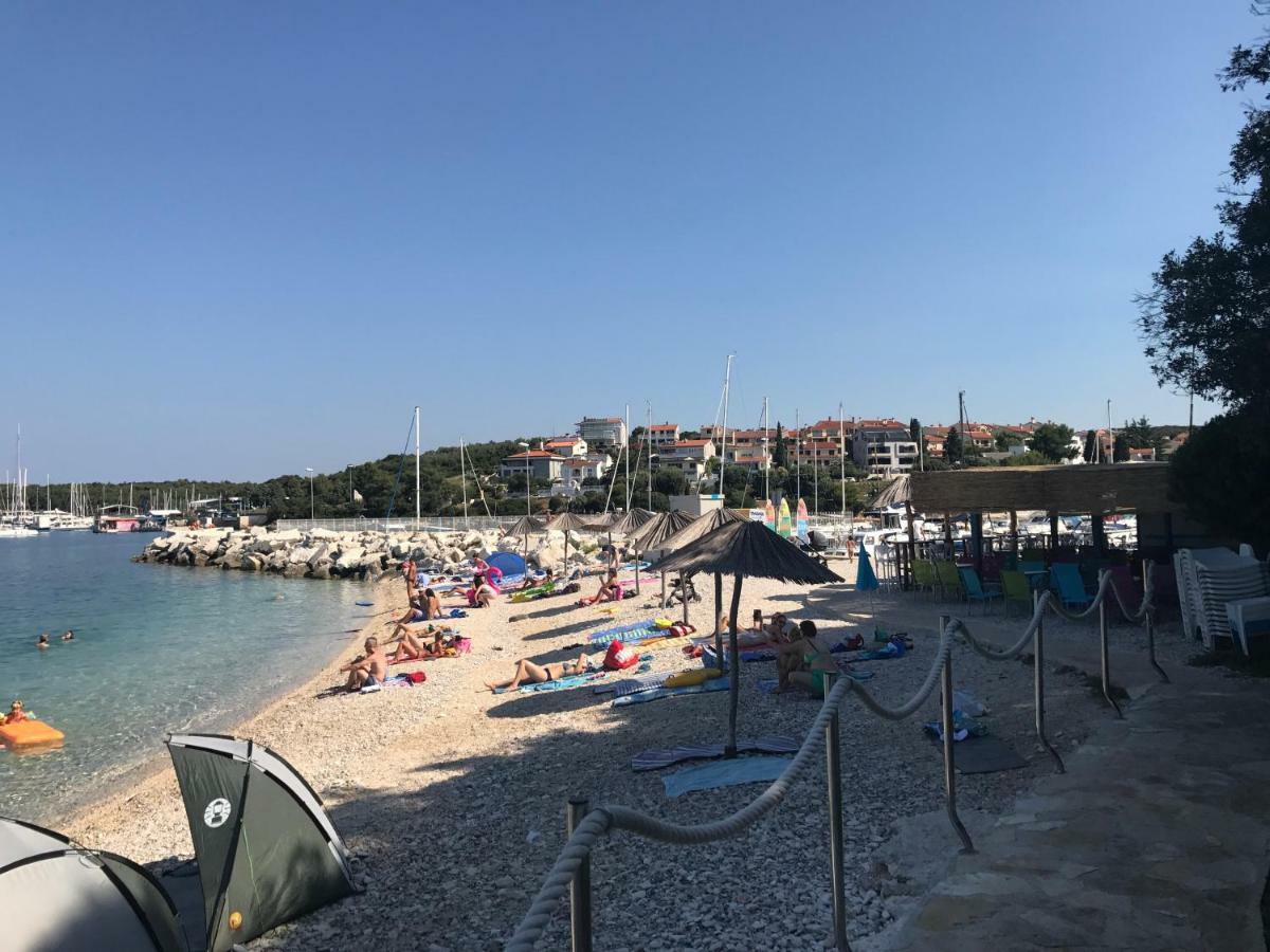 Apartmani Auer Pjescana Uvala Εξωτερικό φωτογραφία